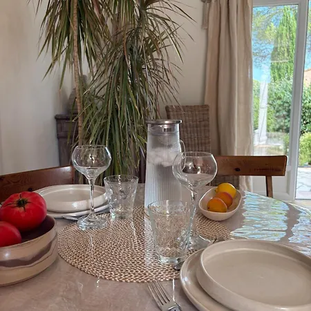 Maison Raphael בית נופש *