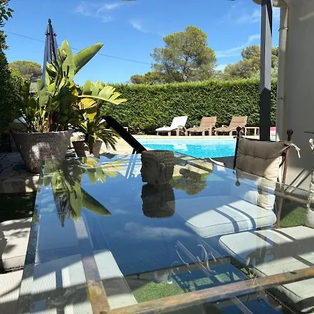 Maison Raphael Ferienhaus *